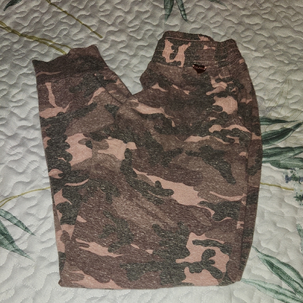 Cute Booty Lounge Camouflage Joggers